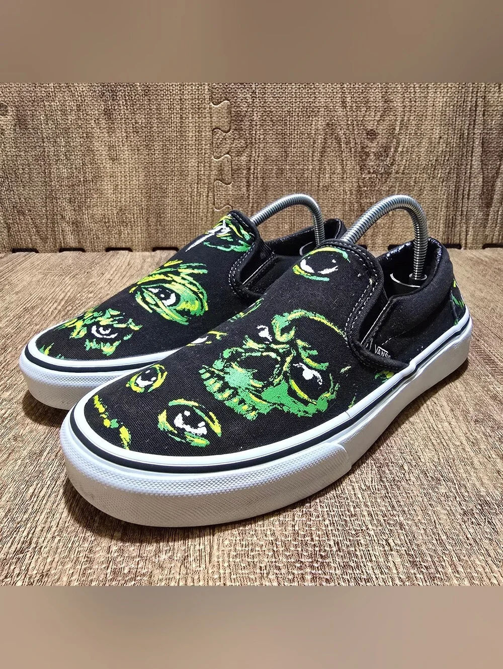 Vans Classic Slip-On Eyes In The Dark with Awesome Glow In The Dark Effect Unise